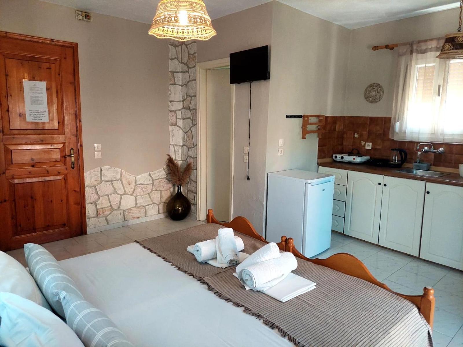 Georgia Apartments Stafylos Quarto foto