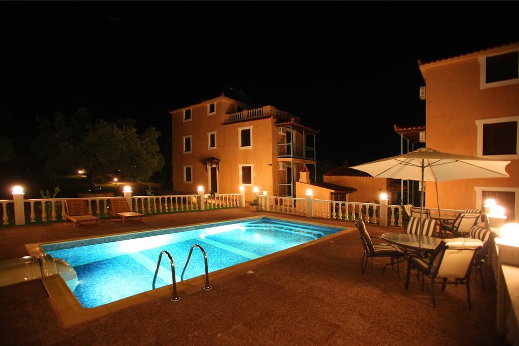 Georgia Apartments Stafylos Exterior foto